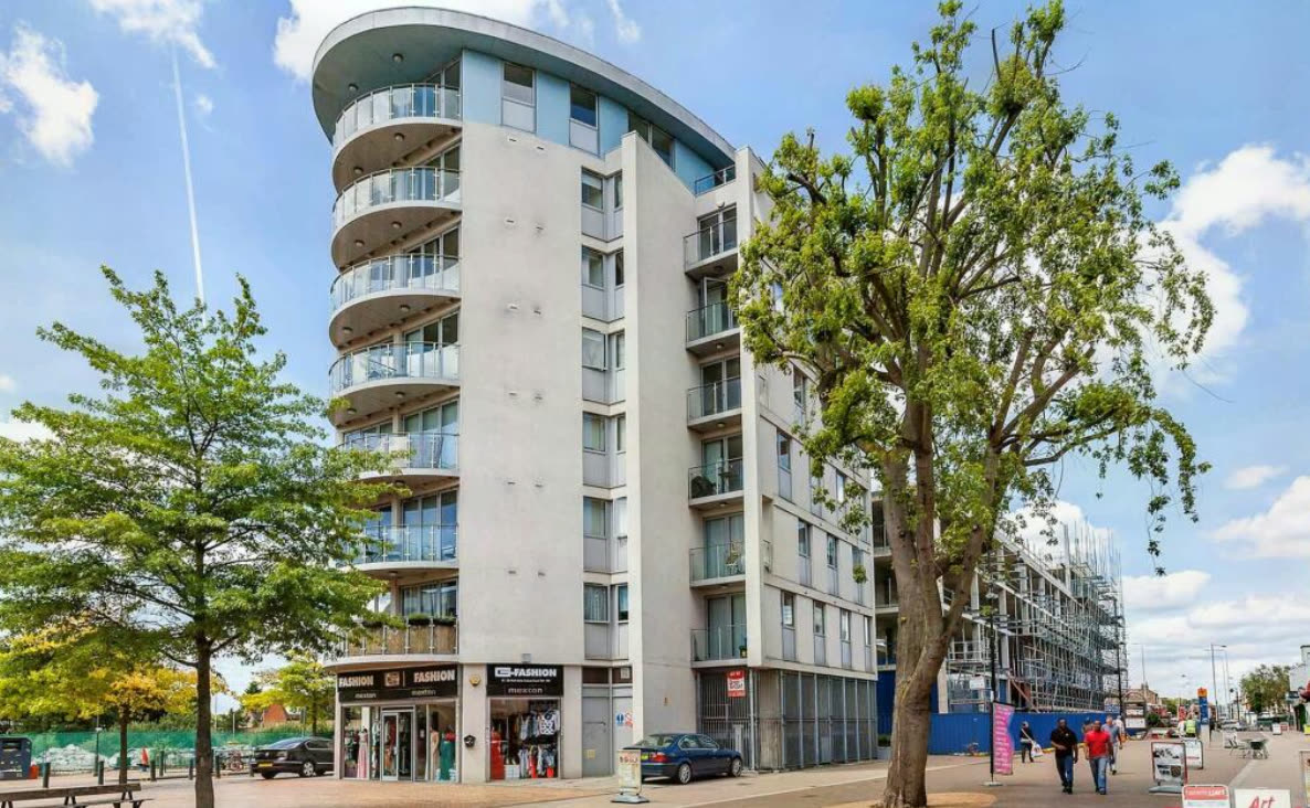 Residential apartment block in Romford supported through Right to Manage